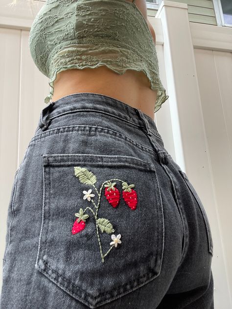 Jean Patches Ideas Embroidery, Embroider Jeans Back Pocket, Jeans Pocket Embroidery Design, Emboridary Designs Jeans, Cute Jeans Embroidery, Embroidery On Jean Shorts, Mushroom Embroidery Jeans, Heart Embroidered Jeans, How To Embroider Strawberries