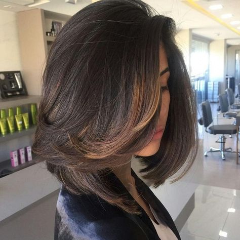 Dark Brown Bob with Subtle Face-Framing Highlights Blond Rose, Dark Chocolate Brown Hair, Long Bobs, Chocolate Brown Hair Color, Hair Color Chocolate, Chocolate Brown Hair, Brunette Balayage Hair, Brown Balayage, Balayage Hair Blonde