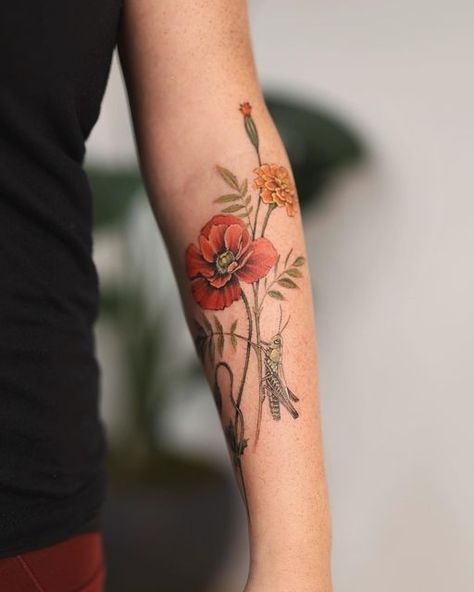 Hopper Tattoo, Grasshopper Tattoo, Grass Hopper, Tattoo Cute, Thank You For Coming, First Tattoo, Artist On Instagram, Tattoo Artist, Flower Tattoos