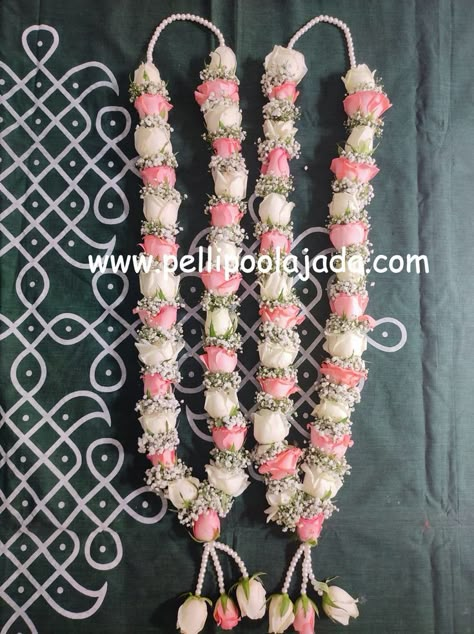 Order Fresh flower poolajada, bridal accessories from our local branches present over SouthIndia, Mumbai and USA.• Fresh and artificial flower poolajadalu• Flower jewellery for mehendi • Kobbari bondam• Fresh flower garlands • Cloth and Floral Addutera • Flower based gifts for events #SouthIndianbride #southAsianbride #hindubride #pellipooladandalu #telugubride #bridesofindia #bridalinspo #bridalinspiration #weddingaccessories #bridetobe #Pellipoolajada #poolajada #floraldesign Wedding Mala Rose, Engagement Indian, Rose Garland Wedding, Flower Garland Diy, Small Wedding Decor, Indian Wedding Garland, Indian Wedding Flowers, Kobbari Bondam, Flower Jewelry Designs