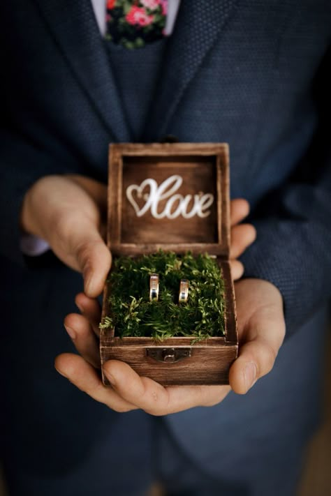 Unique Engagement Ring Box, Ring Bearer Box Rustic, Wedding Ring Bearer Boxes, Personalized Ring Box, Rustic Wedding Rings, Wood Ring Box, Rustic Rings, Ring Bearer Box, Wooden Ring Box