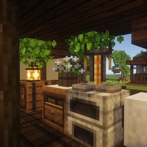 Tap to watch it Easy Treehouse, Simple Treehouse, House Interior Minecraft, Tree House Interior, Interior Minecraft, Starter House, Aesthetic Minecraft, Minecraft Aesthetic, Minecraft Bedroom