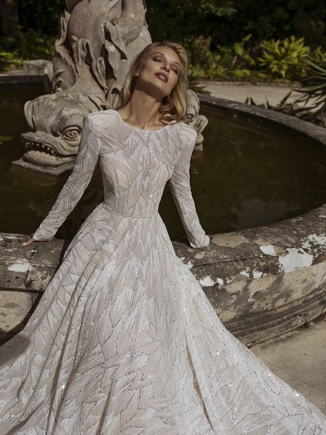 Kenzie Boat Wedding Dress, Elegant Long Sleeve Wedding Dresses, Eva Lendel, Bohemian Wedding Dresses, Modern Wedding Dress, Winter Wedding Dress, Gowns Of Elegance, Gowns With Sleeves, Lace Wedding Dress