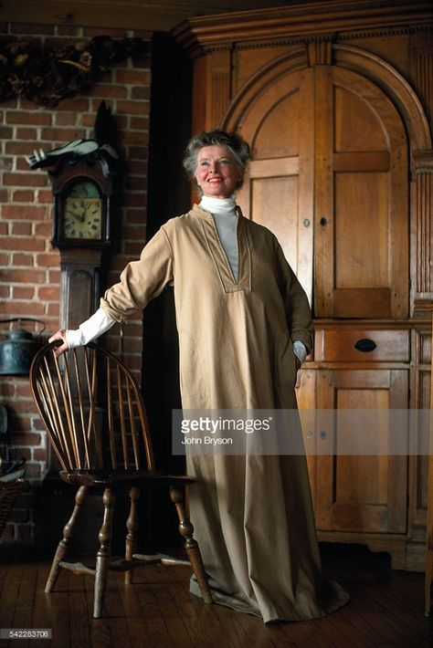 American actress Katharine Hepburn in her home in Fenwick. | Location: Fenwick, Connecticut, United States. Katharine Hepburn Style, Catherine Hepburn, Katherine Hepburn Style, Kathryn Hepburn, Katharine Hepburn Spencer Tracy, Kate Hepburn, Old Saybrook Connecticut, Spencer Tracy, Katherine Hepburn