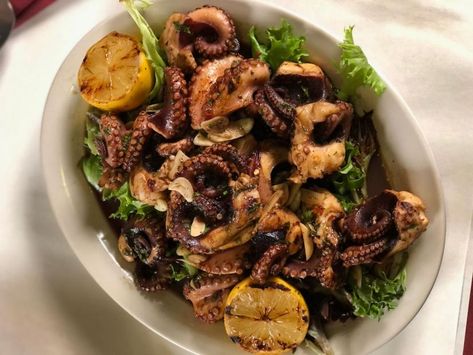 Baby Octopus Recipe, Octopus Recipe, Bagel Bread, Vegetable Couscous, Veal Chop, Bbq Baby Back Ribs, Octopus Salad, Octopus Recipes, Lemon Garlic Sauce