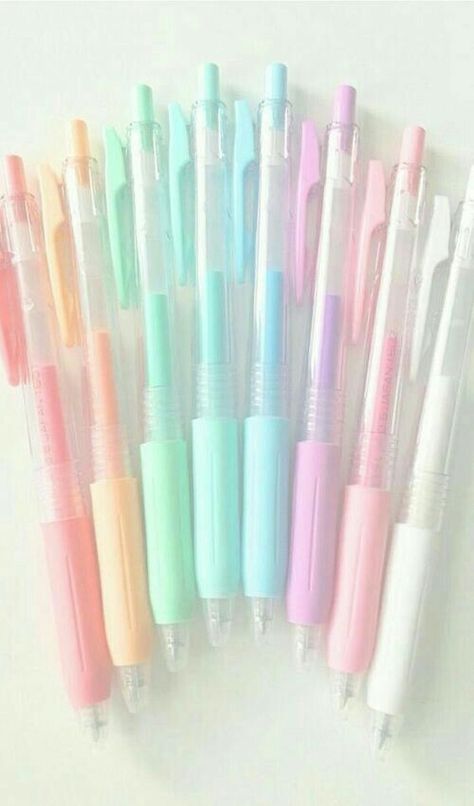 Beautiful pastel colour Escuela Diy, Aesthetic Stationary, Aesthetic School Supplies, Kawaii School, Kawaii School Supplies, Cool School Supplies, Smink Inspiration, Aesthetic School, Diy School Supplies