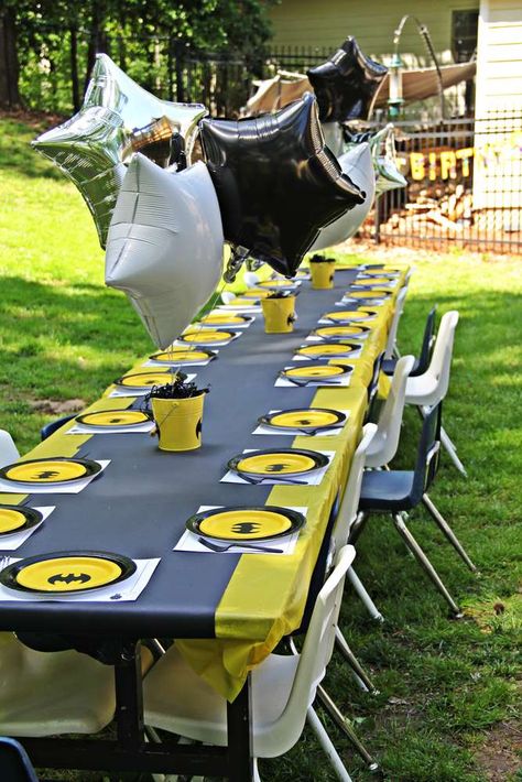 Birthday Batman Theme, Batman Party Foods, Batman Party Games, Batman Party Ideas, Batman Birthday Party Ideas, Batman Furniture, Lego Batman Birthday Party, Batman Theme Party, Batman Party Supplies