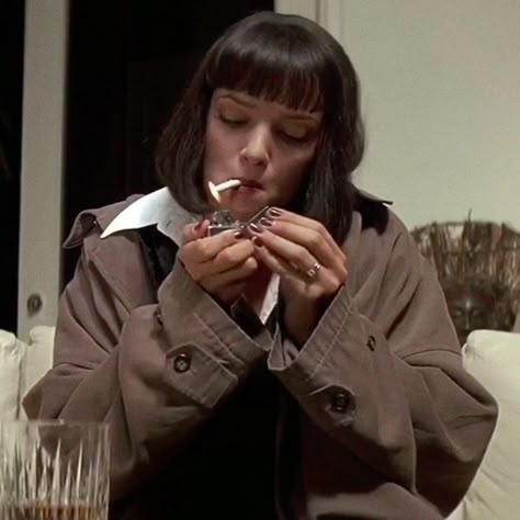 Uma Thurman Pulp Fiction, Mia Wallace Pulp Fiction, Bad Mothers, Pulp Fiction Mia, Mathilda Lando, Film Pulp Fiction, Pulp Fiction 1994, Diva Quotes, Girls Run The World