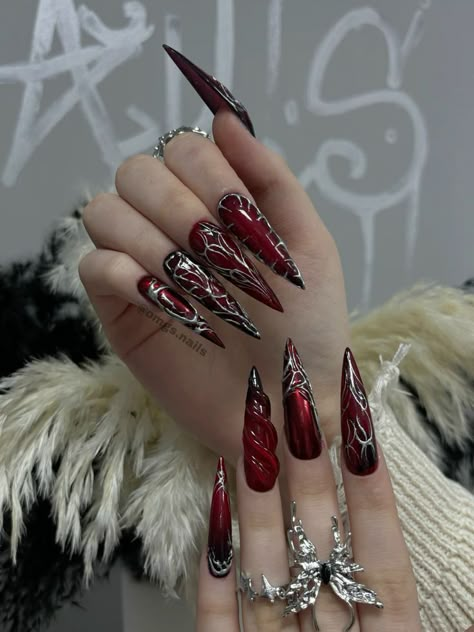 Fur Nails, Vampire Nails, Beachy Nails, Punk Nails, Gothic Nails, Goth Nails, Grunge Nails, Pretty Gel Nails, Classy Nails