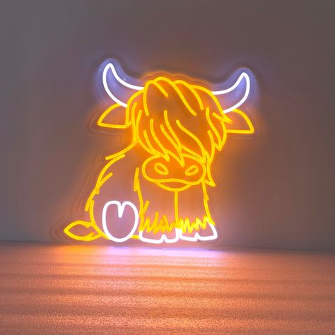 Introducing our Handcrafted LED Neon Sign - HightLand Cow Neon Light! This neon sign decor is perfect for adding a vibrant touch to your bedroom, children's room, studio, or office desk. Let's explore some key features and information about this product: 🌈 Materials and Info: ● Acrylic board color: Clear ● Acrylic board shape: Cut to shape ● Power supply: Suitable plug + adapter for your country ● Installation options: Mounting screws (default), Hanging wires, 3M strips, Stand ● Accessories: Dimmer to control lights on/off 🎨 Color Options: Choose from a variety of 13 colors to suit your preference: ❶Cold White,❷White,❸Warm White,❹Ice Blue,❺Blue,❻Lemon Yellow,❼Yellow,❽Orange,❾Red,❿Green,⓫Light Pink,⓬Pink,⓭Purple 📐 Easy Installation: Hanging your neon sign is super easy and doesn't requir Highland Cow Room Decor, Room Ideas Western Aesthetic, Cow Room Decor, Cow Themed Room, Cow Print Bedroom Ideas, Country Room Decor, Country Bedroom Decor, Western Bedroom Decor, Western Bedroom