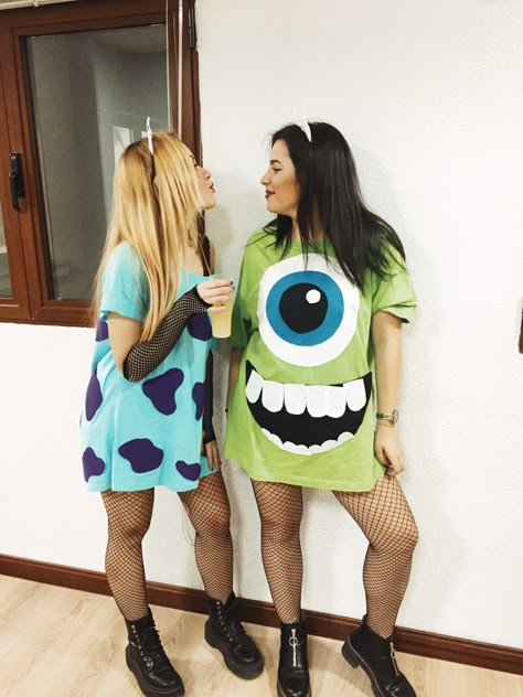 Sully Costume Women, Mike And Sully Costume Best Friends, Mike Wazowski Costume Women, Costumes For Two Best Friends, Halloween Costumes For Two People, Magic Mike Halloween Costume, Sully Halloween Costume, Magic Mike Halloween, Halloween Costumes For Two