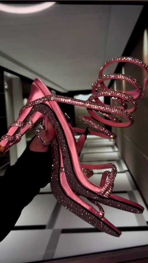 m ✨ on Twitter: "literal barbie heels https://t.co/i9BFyDWQGR" / Twitter Barbie Heels, Pink Glitter Heels, Diamond High Heels, Homecoming Shoes, Diamond Heels, Fancy Heels, Dresses For Prom, Glitter Rosa, Sparkle Heels