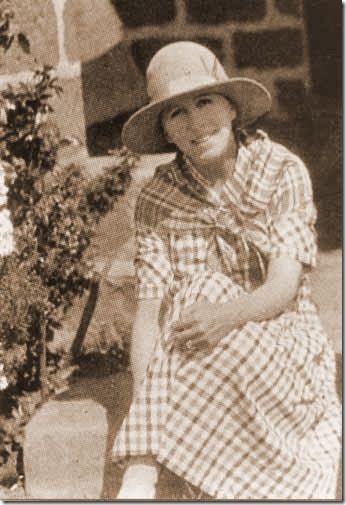 Karen Blixen outside Muthaiga, her home near Nairobi, Kenya Beryl Markham, Finch Hatton, Isak Dinesen, Babette's Feast, Kentucky Horse Farms, Karen Blixen, Lady Face, Famous Actors, Story Teller