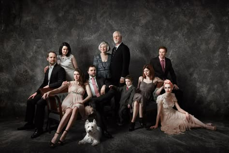 Powerful Family Portraits, Royal Family Pictures Ideas, Family Portraits Formal, Family Glamour Photoshoot, Formal Family Photoshoot Ideas, Fancy Family Portraits, Family Portrait Ideas Studio Formal, Dramatic Family Photos, Formal Family Portrait Studio