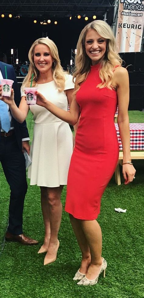 Heather Childers & Carly Shimkus Carly Shimkus, Carley Shimkus, Heather Childers, Sandra Smith, Female News Anchors, Bottle Blonde, Blonde Women, Tall Women, Hot Dress