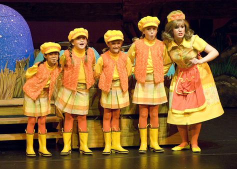 Ida and the ducklings- love it! Honk The Musical, Honk Jr, Seussical Costumes, Charlotte’s Web, Duck Costumes, The Ugly Duckling, School Costume, Musical Comedy, Ugly Duckling