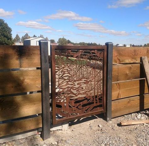 Cheap Fence Ideas, Ranch Fence, Modern Main Gate Designs, Tor Design, Wooden Gates Driveway, Metal Garden Gates, Entry Gate, Yard Fence, Steel Gate Design