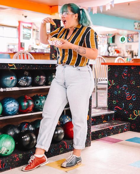 Me: “I wanna go bowling”   What I really wanna do: ⠀⠀⠀⠀⠀⠀⠀⠀⠀ Cute Bowling Outfit, Confident Boost, Reference Clothes, Bowling Outfit, Celebrity Closet, Closet Goals, Cute Fits, Outfits Ideas, Body Positivity