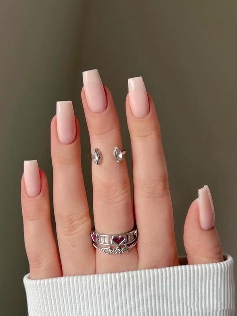 Medium Oval Nails, Luxury Press On Nails, Small Nail, Light Pink Nails, Subtle Nails, Light Nails, Short Coffin Nails, Beige Nails, Dope Nail Designs