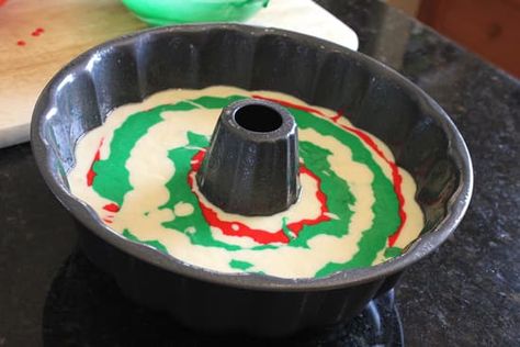 Rainbow Christmas Wreath Cake - BettyCrocker.com Wreath Bundt Cake, Christmas Wreath Cake, Fluffy White Frosting, Christmas Bundt Cake, Wreath Cake, Griswold Christmas, Rainbow Christmas, Pretty Rainbow, White Frosting