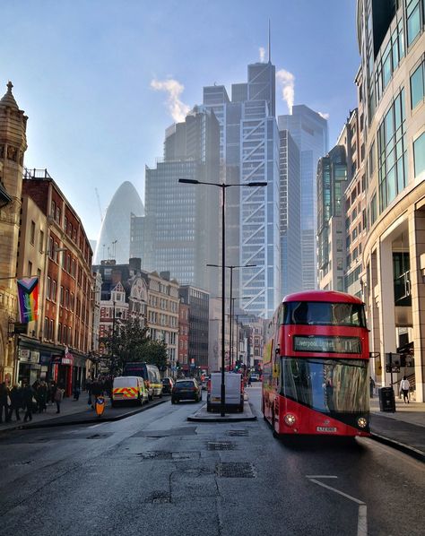 London, visit London, love London, Bishopsgate, Shoreditch, Liverpool Street station, gherkin London Liverpool Street, London Skyline Aesthetic, London Finance Aesthetic, London Date Aesthetic, University London Aesthetic, Living In London Aesthetic, Summer In London, London Streets, Study In London