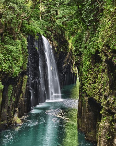 Takachiho Gorge Minainotaki Waterfall Gokase River Miyazaki Prefecture Kyushu Japan Takachiho Gorge, Miyazaki Prefecture, Takachiho, Kyushu Japan, Beautiful Places In Japan, Japan Destinations, Ancient Forest, Kyushu, Babymoon