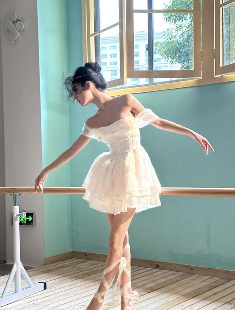 Dance Aesthetic, Ballerina Outfit, Ballet Beauty, Ballet Poses, Ballet Inspiration, Ballet Core, Ballet Clothes, Ballet Photos, 사진 촬영 포즈