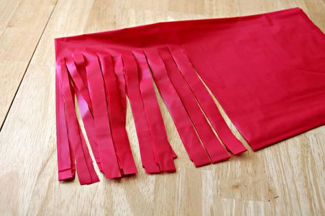 DIY+Banner+Garland Dollar Tree Tablecloth Garland, Plastic Table Cloth Banner, Table Cloth Tassel Garland, Diy Table Cloth Garland, Plastic Table Cloth Garland, Tablecloth Garland, Table Cloth Banner, Cloth Garland Diy, Plastic Tablecloth Decorations