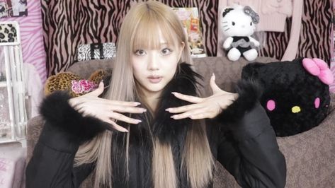 Miss Tada, 2000s Japanese Fashion, Tunnel Of Love, Romantic Photoshoot, Mysterious Girl, Clueless Outfits, Gyaru Fashion, Living Dolls, Creative Makeup Looks