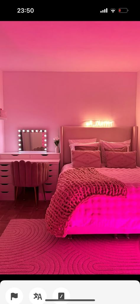 Hot Pink Room, Cute Room Inspo, Vibey Room, Girl Apartment Decor, Classy Bedroom, Cosy Bedroom, Chill Room, Uni Room, Dream Apartment Decor