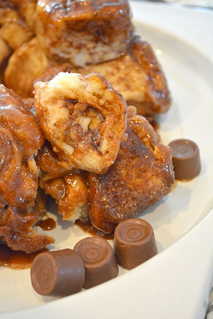 Rolo Monkey Bread – I am a Honey Bee Monkey Bread With Rolos, Roll Monkey Bread, Rolo Biscuit Monkey Bread, Rolo Stuffed Monkey Bread, Rolo Pull Apart Monkey Bread, Rolo Pull Apart Bread, Monkey Bread Cake, Bread Sides, Biscuit Monkey Bread