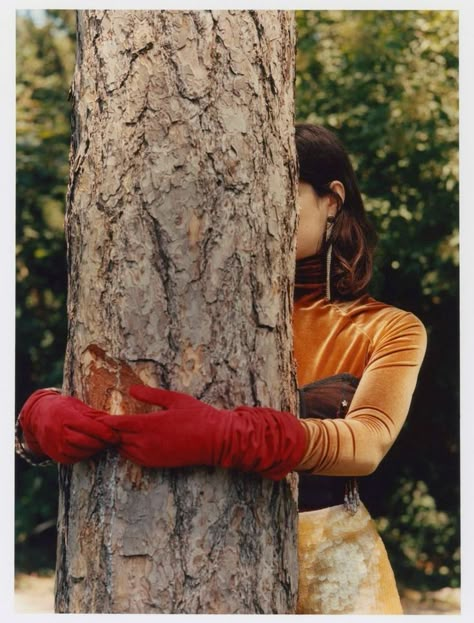 Nature Editorial, 2018 Makeup, Fashion Fotografie, Forest Fashion, Indie Magazine, Backyard Adventure, Sam Wilson, Nature Photoshoot, Outdoor Shoot