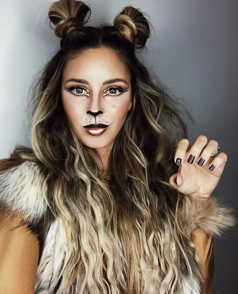 Lion Cute Lion Makeup Halloween, Lion From Wizard Of Oz Makeup, Lion Makeup Easy, Lion Costume Makeup, Lion Inspired Makeup, Women Lion Costume, Simple Lion Makeup, Lioness Makeup Halloween, Wizard Of Oz Lion Costume Women