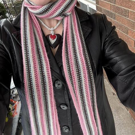 🎀 Gorgeous 2000s Downtown Girl Striped Long Skinny Knit Scarf 🎀

Shop @katesrack on depop 💕

#circularfashion #90sfashion #90sstreetwear #vintagefashion #y2kaesthetic #depopshop 90s Streetwear, Girls Stripes, Y2k Aesthetic, Spring Collection, Knit Scarf, 90s Fashion, Vintage Fashion, Knitting