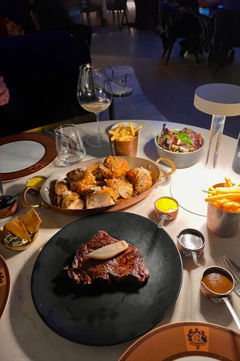 ribeye steak park row brasserie soho, london rich girl aesthetic London Dinner Aesthetic, London Soho Aesthetic, Soho London Aesthetic, Truffle Chicken, London Dinner, Dinner In London, Aesthetic Places, London Night, London Aesthetic