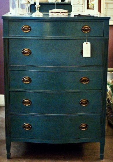 annie sloan chalk paint aubusson blue Annie Sloan Chalk Paint Aubusson Blue, Navy Painted Furniture, Deck Furniture Layout, Aubusson Blue, Annie Sloan Painted Furniture, Dark Bedroom Furniture, Painting Old Furniture, Diy Bathroom Vanity, Diy Furniture Redo