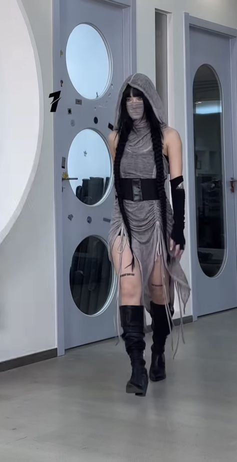 Korean Rave Outfits, Dune 2 Outfits, Dune Clothes Aesthetic, Dystopian Cyberpunk Outfit, Starwars Aesthetic Outfit, Dune Festival Outfit, Cyberpunk Rave Outfit, Arctic Outfit, Dune Outfit Aesthetic