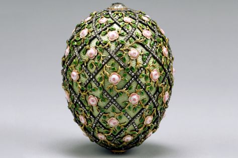 Fabrege Eggs, Maria Feodorovna, Rose Trellis, Alexandra Feodorovna, Faberge Egg, Decorated Eggs, Tsar Nicholas Ii, Tsar Nicholas, Easter Egg Crafts