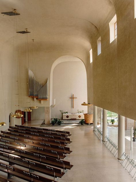 Erik Bryggman's Resurrection Chapel is a gem of Finnish architecture | Design Stories Modern Chapel Interior, Music Venue Architecture, Chapel Interior Design, Ronchamp Chapel, Modern Altar, Chapel Architecture, Chapel Design, Monastery Interior, Finnish Architecture