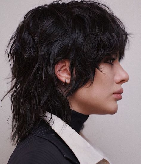 30 Stylish Androgynous, Gender-Neutral and Non-Binary Haircuts for 2023 Gender Neutral Hairstyles Long, Gender Neutral Long Hair, Short Spunky Hairstyles For Women, Kristen Stewart Mullet, Long Androgynous Hair, Short Shag Haircuts For Thick Hair, Non Binary Haircuts Long, Rock Mullet, Androgynous Long Hair