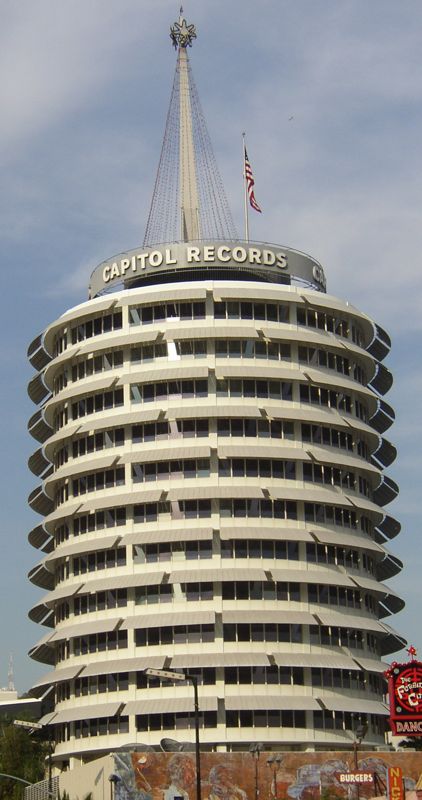 Capitol Records, Amazing Buildings, Unique Architecture, Top Travel Destinations, Hollywood California, The Capital, Best Places To Travel, California Travel, Budget Travel