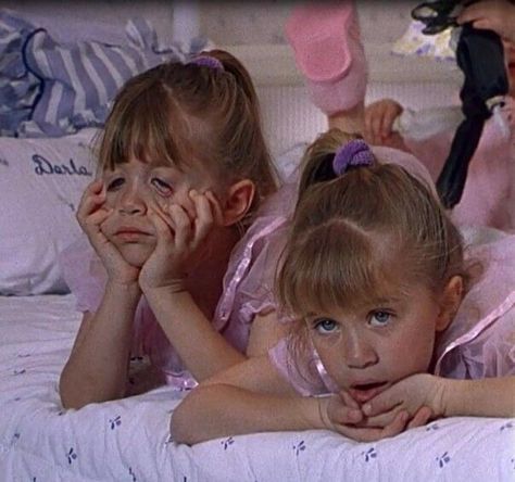 Besties Funny, Michelle Tanner, Monday Mood, Olsen Twins, Picture Collage Wall, Funny Profile, Funny Reaction Pictures, Picture Collage, Full House