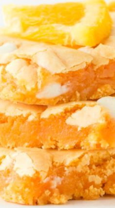 Orange Creamsicle Cake Mix Bars ~ Delicious and bursting with an orange flavor... The white chocolate chips adds the perfect bite of creaminess! Cake Pops Flavors, Orange Creamsicle Cake, Cake Pop Flavors, Cake Mix Bars, Creamsicle Cake, Orange Dessert, Lemon Brownies, Cake Mix Desserts, Sweet Bar