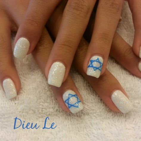 Star Of David Nails, Jewish Nail Art, Jewish Nails, Hanukkah Nails Designs, Chanukah Nails, Hanukkah Nails, Dip Nail Colors, December Nails, Country Nails