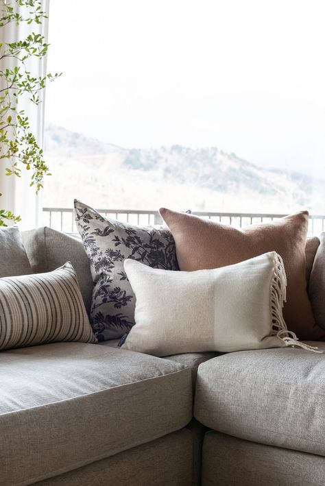 How To Style Pillows on a Sectional - Studio McGee Grey Couch Styling Pillows, Studio Mcgee Sectional Living Room, How To Style Grey Sectional Couch, Studio Mcgee Sofas, Sectional Couch Pillows Ideas, Family Room Nook Ideas, Studio Mcgee Cushions, Studio Mcgee Grey Sofa, Pillows For Cream Sectional