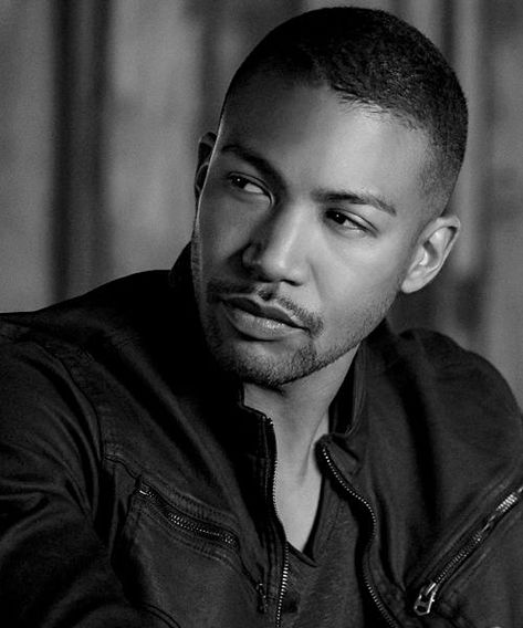 #Charles Michael Davis #The Originals #Marcel Gerard #Black and White Marcel The Originals, Marcel Gerard, Charles Michael Davis, The Originals Tv, Vampire Academy, The Originals Characters, Vampire Diaries The Originals, Big Shot, Male Beauty