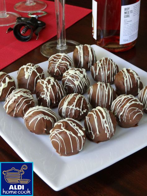 Oreo Cheesecake Balls – using only Aldi ingredients OMG! These are so easy to make and taste amazing – and with only 4 ingredients.  They are great to keep in the fridge for that late night chocolate fix, to serve at a party or to make as a gift for a friend.  You can save… Oreo Cheesecake Balls, Cheesecake Balls, Aldi Recipes, Chocolate Chip Cheesecake, Cake Truffles, Sweet Recipes Desserts, Oreo Cheesecake, Cake Balls, Cake With Cream Cheese