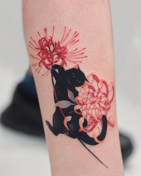 Cat In Flowers Tattoo, Black Out Flower Tattoo, Cat With Flowers Tattoo, Cat Flower Tattoo, Black Cat Tattoo Designs, Cute Cat Tattoos, Cats Tattoo Ideas, Tattoo Gato, Black Cat Tattoo