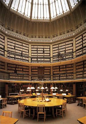 yup, this room makes studying bearable. Maughan Library, Kings College London, Kings College, King's College London, Masonic Lodge, College Library, King's College, London Aesthetic, Book Room