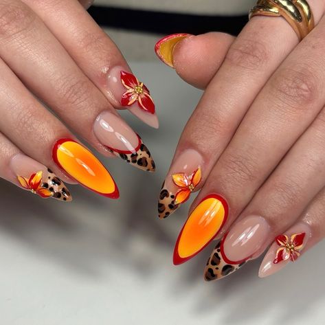 🌹🐆🧡
.
.
Inspo: 
.
.
💸85€
.
#nails #gelx #onglesbordeaux #nailsbordeaux #nailartbordeaux #bordeaux #orangenails #fallnails #autumnnails #cheetahnails #airbrush #3dflowernails #rednails Cheetah Print Nails Short, Nail Art Bordeaux, Nails Cheetah Print, Nails Cheetah, French Press On Nails, Cheetah Print Nails, Nails Hand Painted, 3d Flower Nails, Nails Holiday